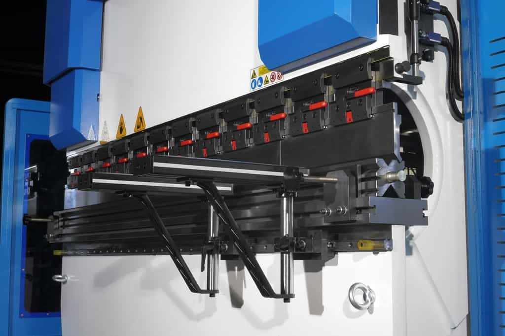 Листогибочный гидравлический пресс с ЧПУ TP10S MetalTec HBM