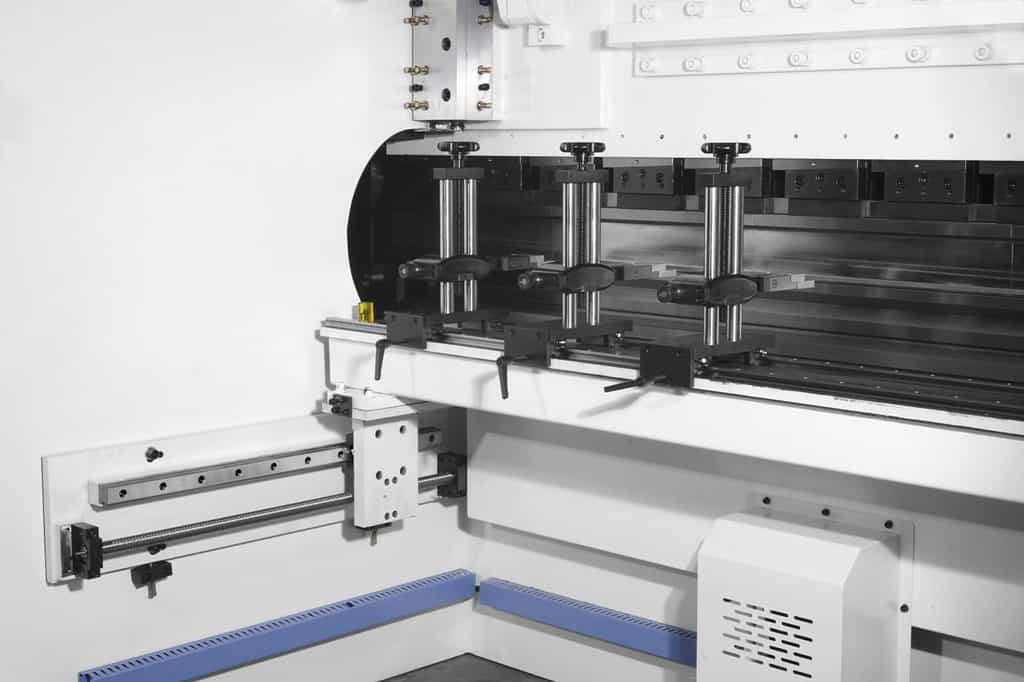 Листогибочный гидравлический пресс с ЧПУ TP10S MetalTec HBM