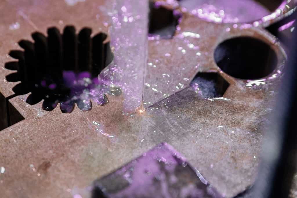 Электроэрозионный проволочно-вырезной станок MetalTec DK 7745FМ (наклон до 45°)