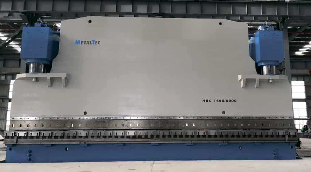 Листогибочный гидравлический пресс с ЧПУ MetalTec HBC 1200/6000