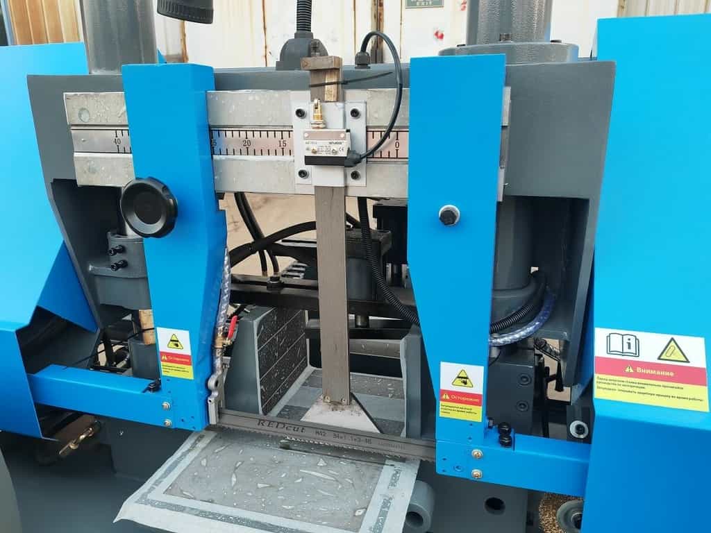 Автоматический колонный ленточнопильный станок MetalTec BS 350 CA