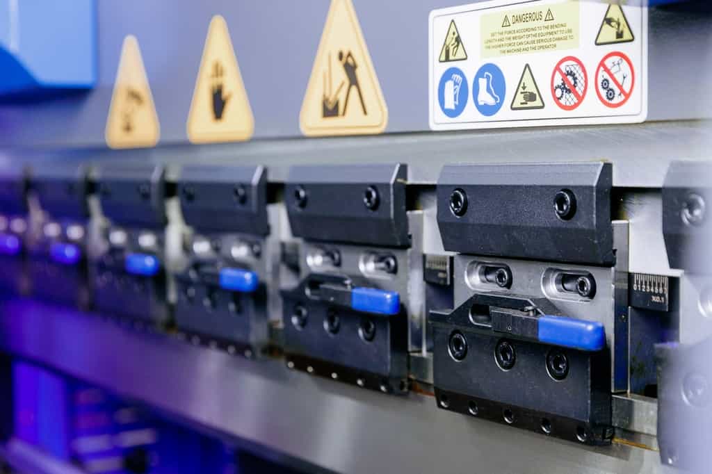 Листогибочный пресс с ЧПУ ESA630S MetalTec HBC 90/2500